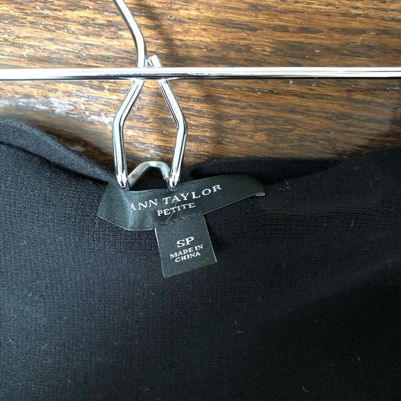 Ann Taylor black knit flared skirt - Picture 2 of 2